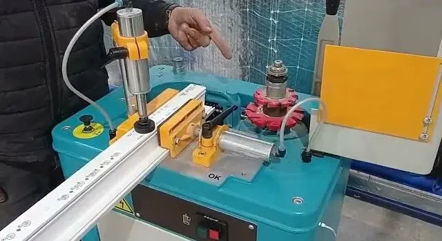 Подготавливаем и устанавливаем импост