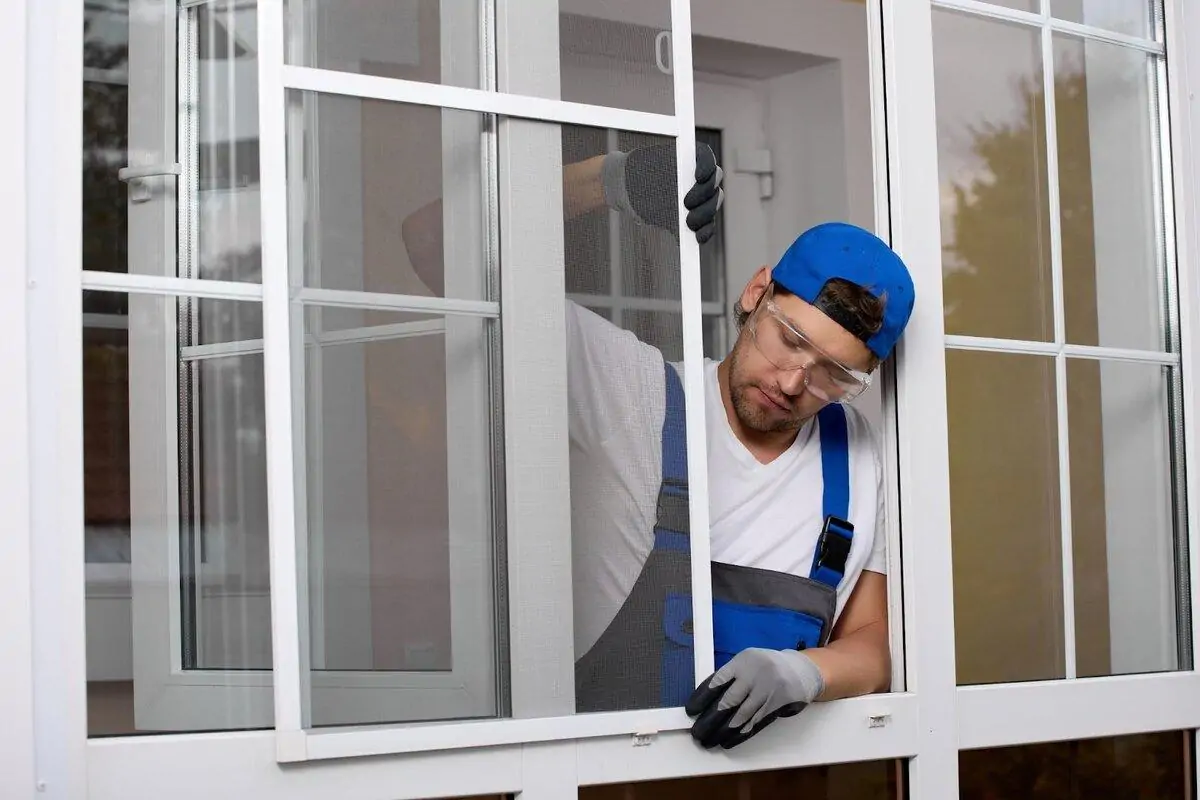 Монтаж окон с утеплением и герметизацией швов